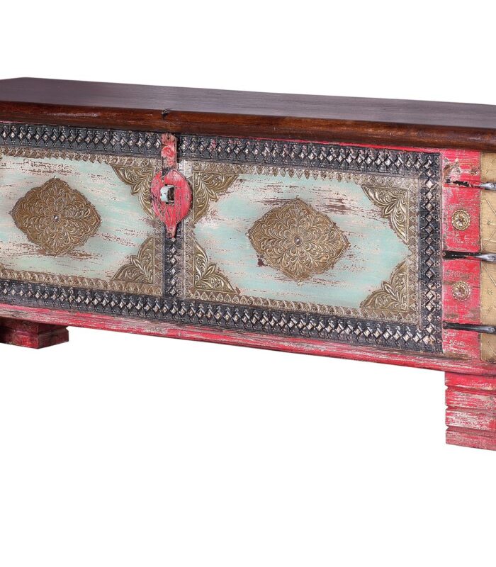 BAUL EN MADERA DE MANGO CON APERTURA SUPERIOR DETALLES EN BRONCE.