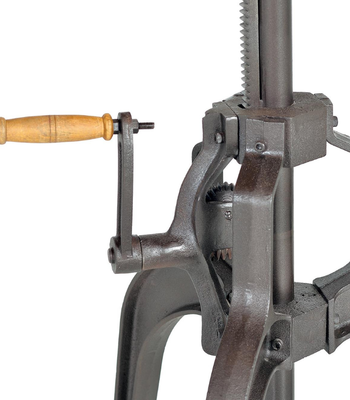 Mesa elevable de madera reciclada con base metálica negra. 2 Mesa Elevable - Imagen 3