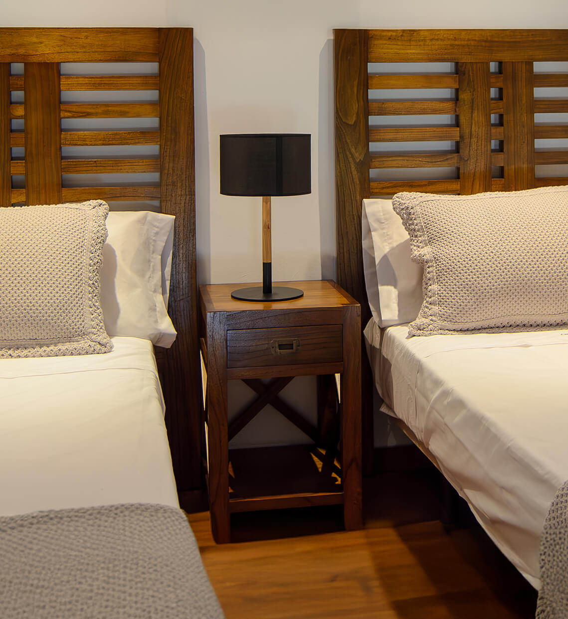 30248_2 MESITA STAR CRUZ 1 CAJÓN 40x40x60 - Imagen 3